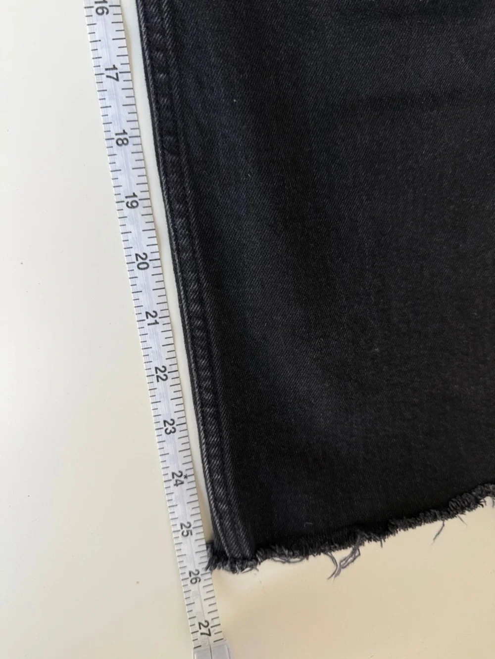 Everlane The Way High Jean Size 26 Crop black Denim Raw Hem-worn only once! - Picture 6 of 11